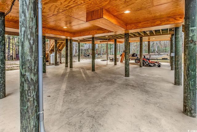 32 Old Pl, Kingstree, SC 29556