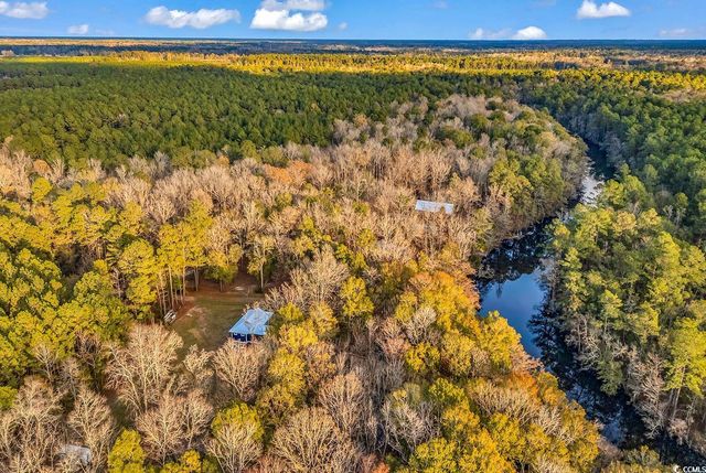 32 Old Pl, Kingstree, SC 29556