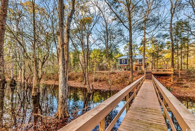 32 Old Pl, Kingstree, SC 29556