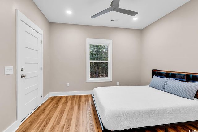 32 Old Pl, Kingstree, SC 29556