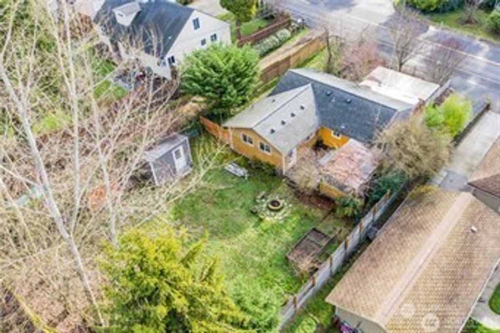 1024 NE 180th, Shoreline, WA 98155