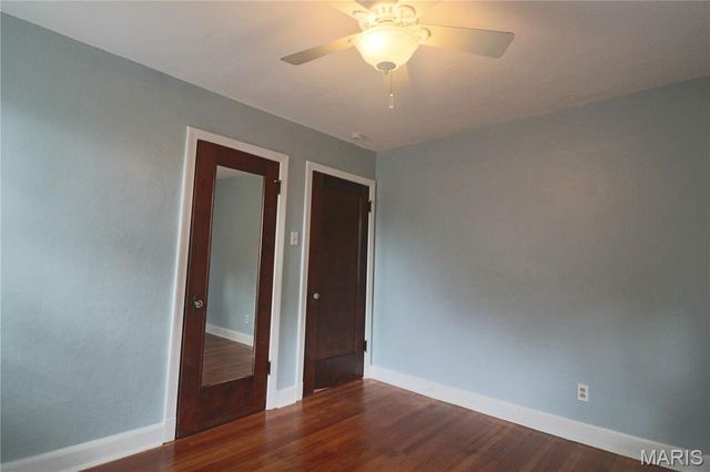 7326 Country Club Drive, St Louis, MO 63121