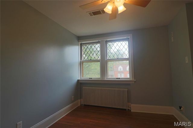7326 Country Club Drive, St Louis, MO 63121