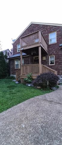 7326 Country Club Drive, St Louis, MO 63121