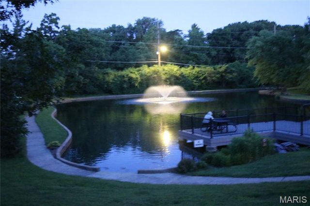 7326 Country Club Drive, St Louis, MO 63121