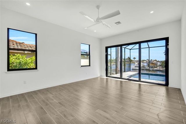 5011 Pelican BLVD, Cape Coral, FL 33914