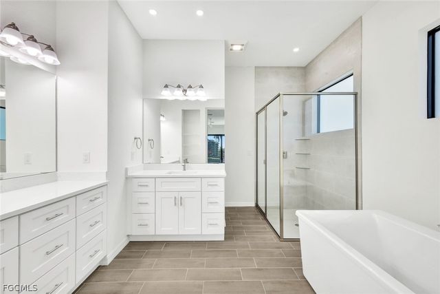 5011 Pelican BLVD, Cape Coral, FL 33914