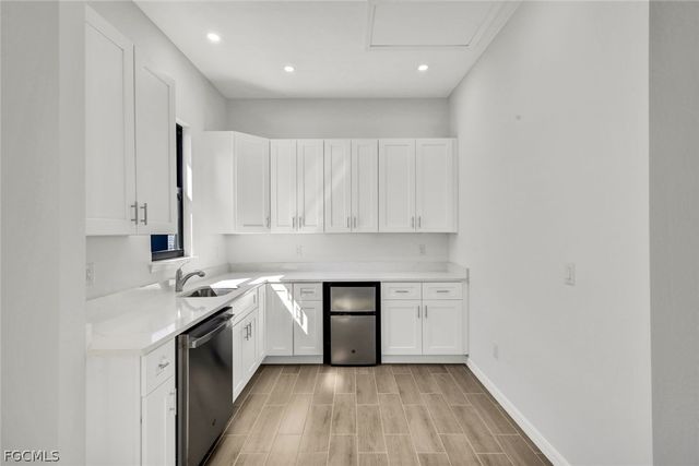 5011 Pelican BLVD, Cape Coral, FL 33914