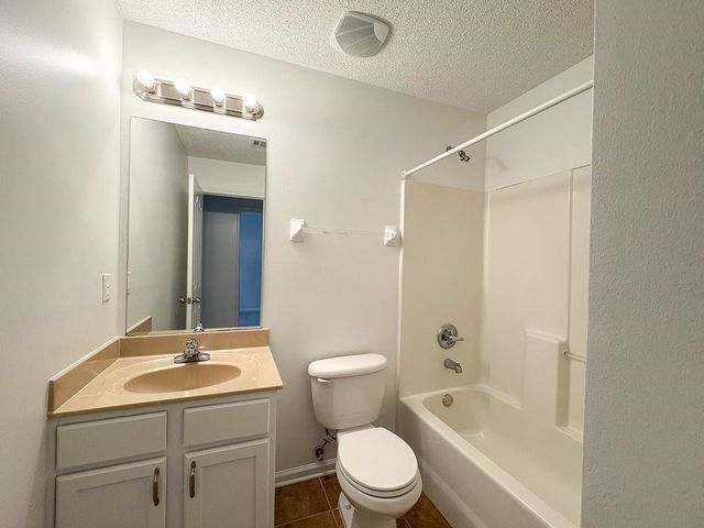 4897 SHADOW CV, Arlington, TN 38002