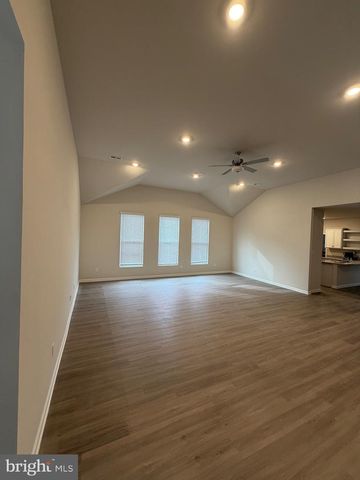 17305 GEORGE RUFFIN RD, Bowling Green, VA 22427