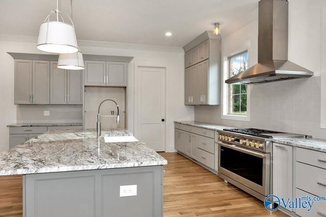 106 Bishop Bend Drive, Huntsville, AL 35806