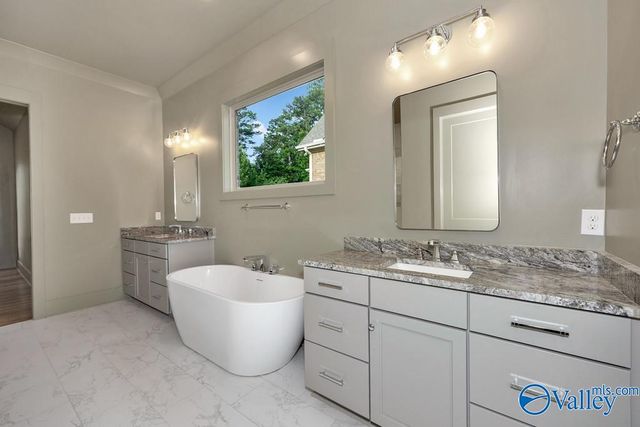 106 Bishop Bend Drive, Huntsville, AL 35806