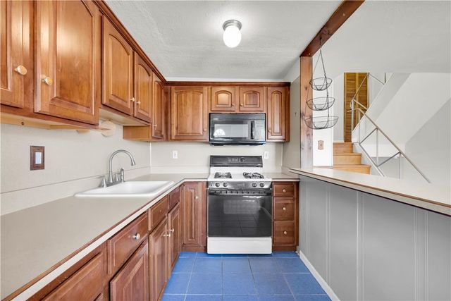 1938 South Idaho Street, Allentown City, PA 18103