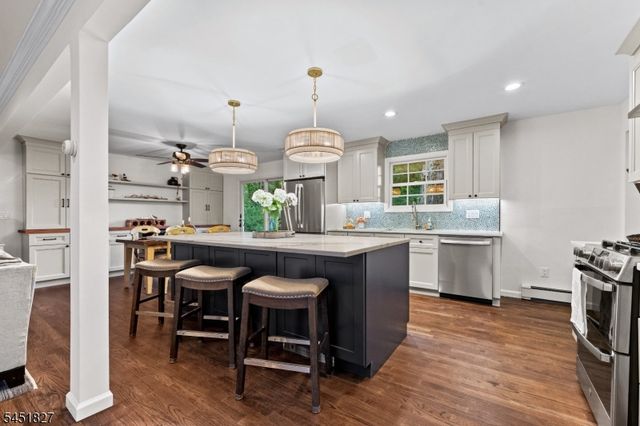 64 Grandview Dr, North Haledon Boro, NJ 07508