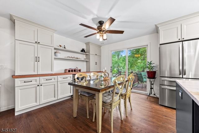 64 Grandview Dr, North Haledon Boro, NJ 07508