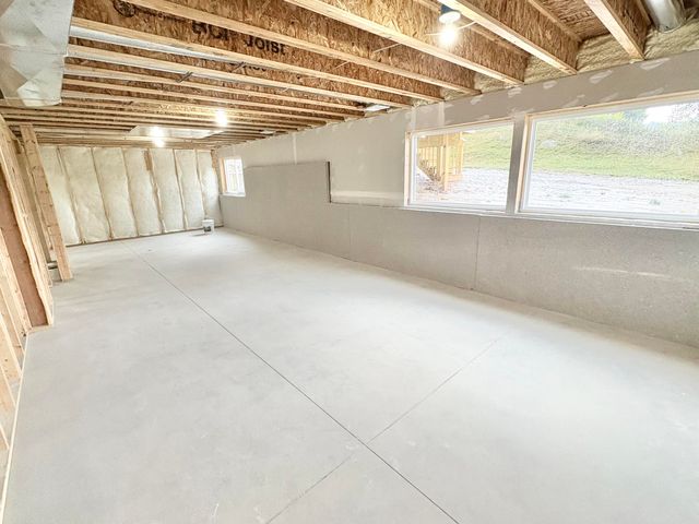 5961 Valley Point Drive SE, Caledonia, MI 49316