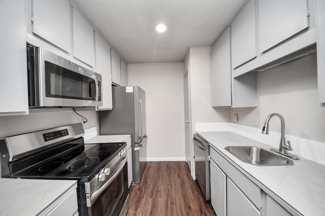 10051 Westpark Drive 272, Houston, TX 77042
