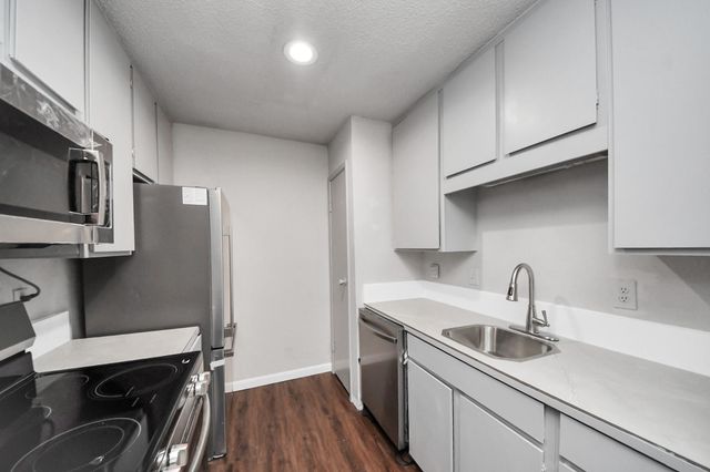 10051 Westpark Drive 272, Houston, TX 77042