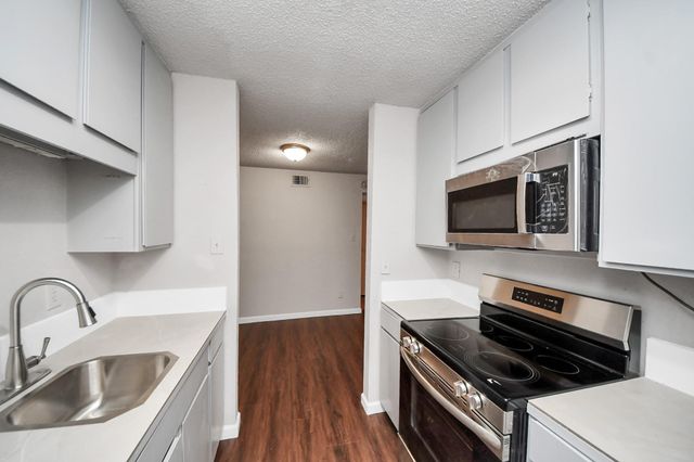 10051 Westpark Drive 272, Houston, TX 77042