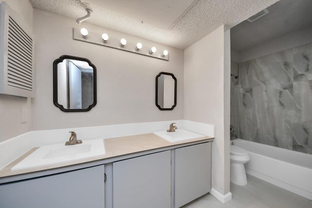 10051 Westpark Drive 272, Houston, TX 77042