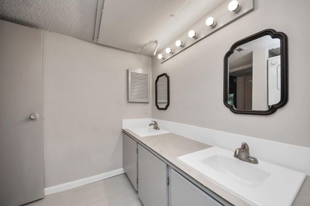 10051 Westpark Drive 272, Houston, TX 77042