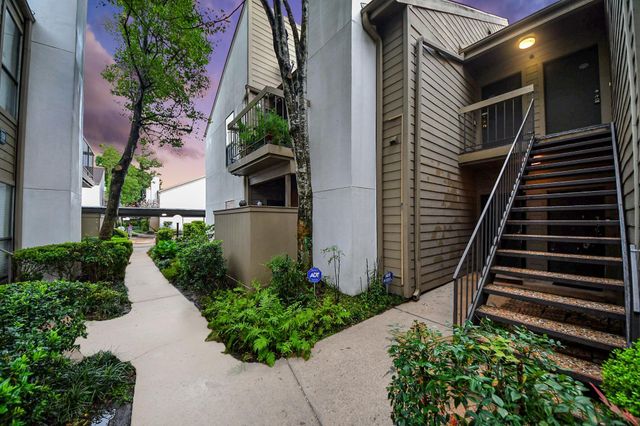 10051 Westpark Drive 272, Houston, TX 77042