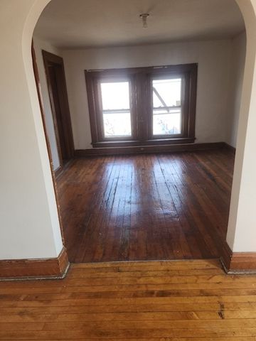 2349 W Grenshaw Street, Chicago, IL 60612