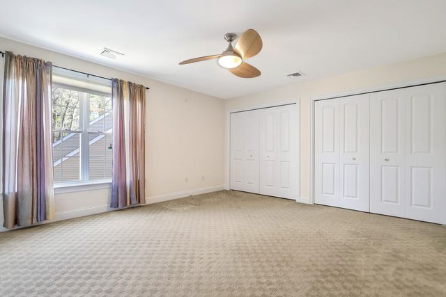 10 Town Village Drive, Salem, NH 03079