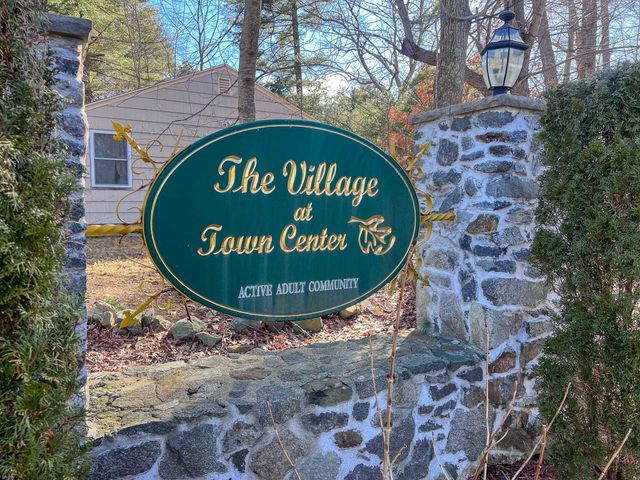 10 Town Village Drive, Salem, NH 03079