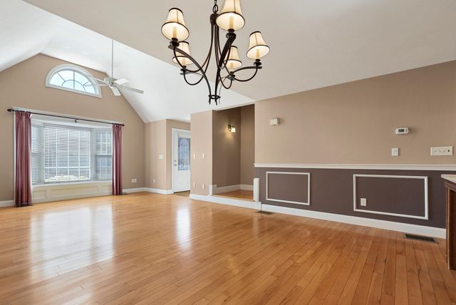 10 Town Village Drive, Salem, NH 03079