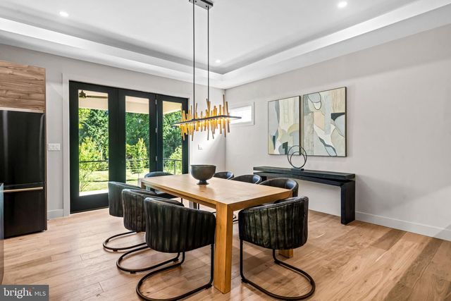 319 E CENTRAL AVE, Moorestown, NJ 08057