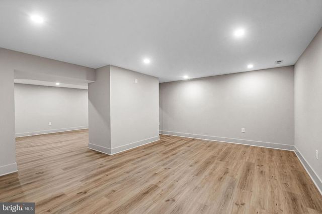 319 E CENTRAL AVE, Moorestown, NJ 08057