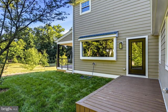 319 E CENTRAL AVE, Moorestown, NJ 08057