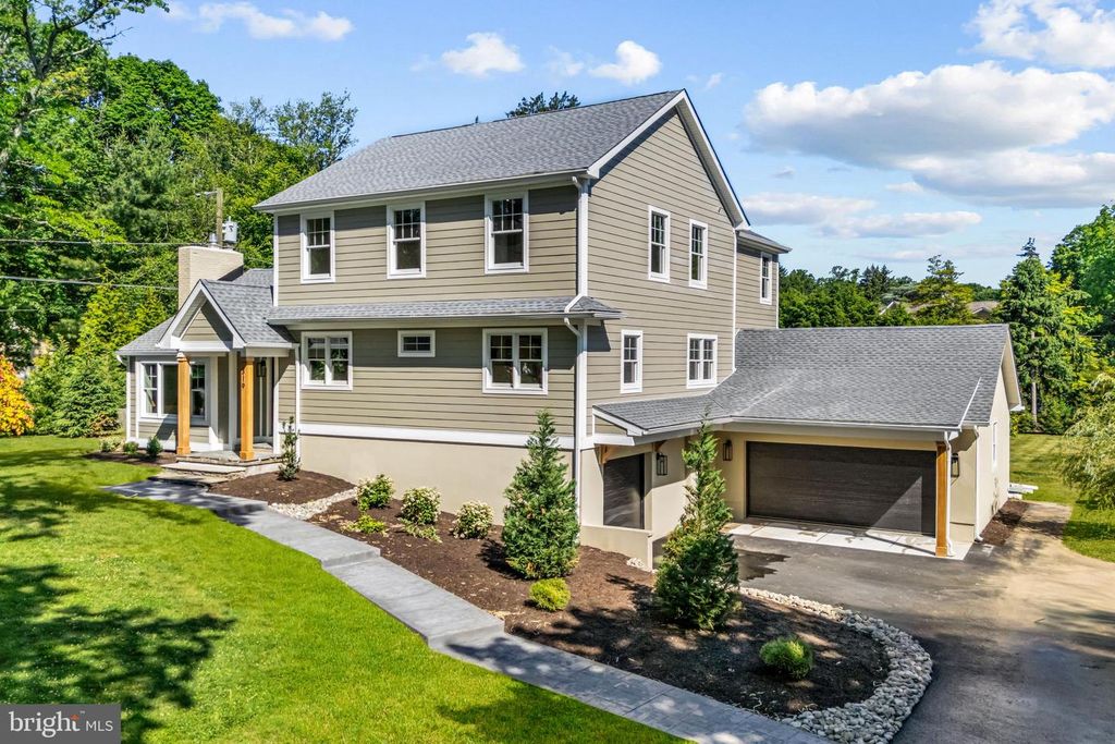 319 E CENTRAL AVE, Moorestown, NJ 08057