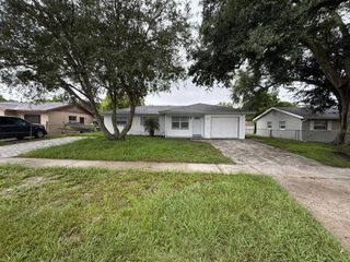 10 E CELESTE STREET, Apopka, FL 32703