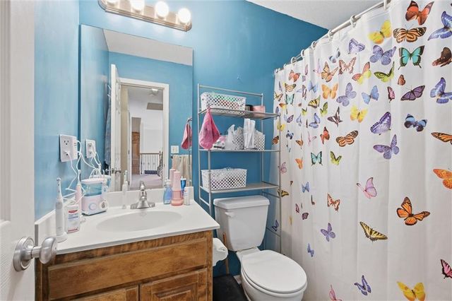 12212 Merion Drive, Kansas City, KS 66109