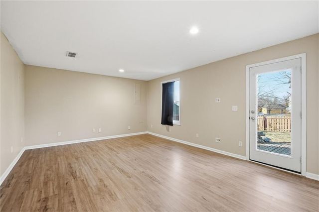 12212 Merion Drive, Kansas City, KS 66109