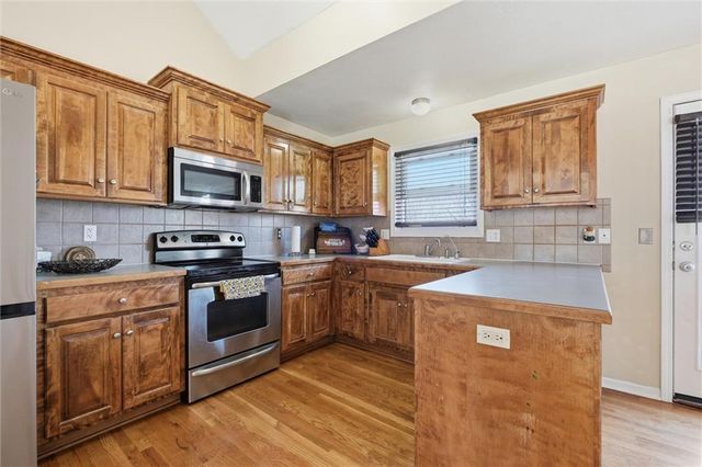 12212 Merion Drive, Kansas City, KS 66109