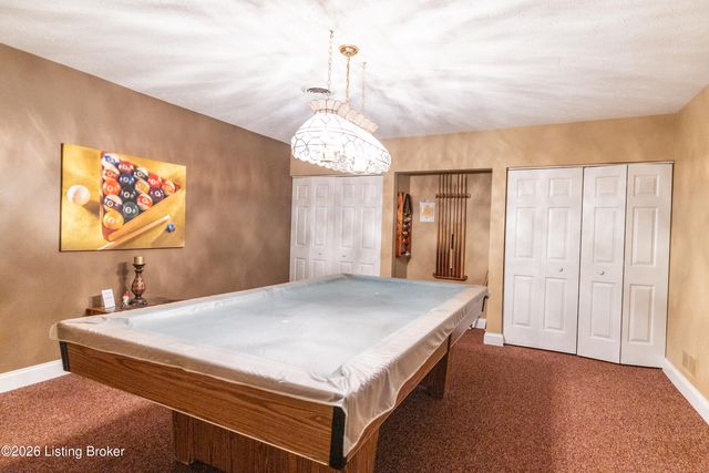 3030 Breckenridge Ln 433, Louisville, KY 40220