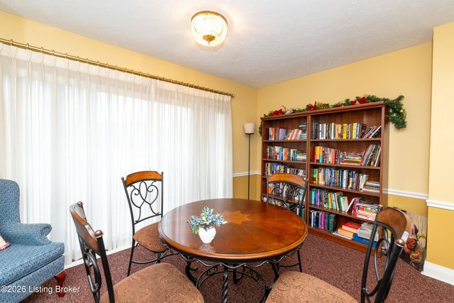 3030 Breckenridge Ln 433, Louisville, KY 40220