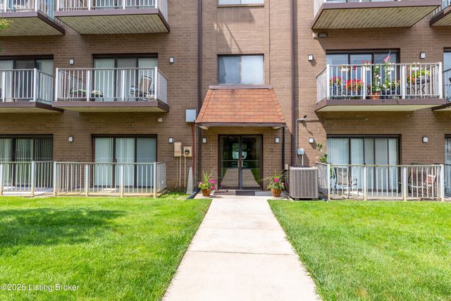 3030 Breckenridge Ln 433, Louisville, KY 40220