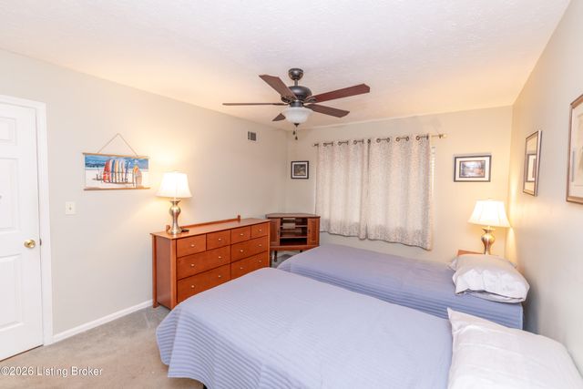 3030 Breckenridge Ln 433, Louisville, KY 40220
