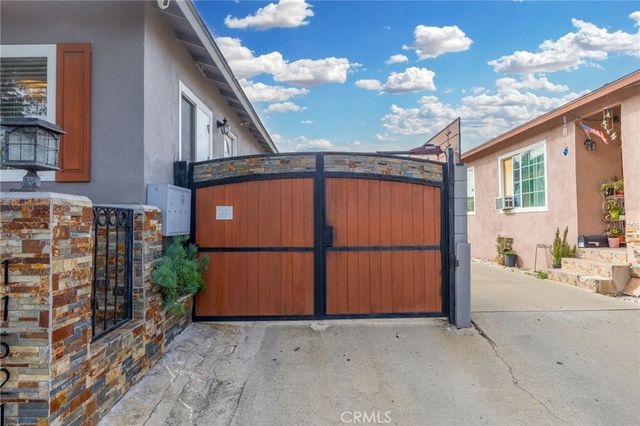 11521 Inglewood Avenue, Hawthorne, CA 90250