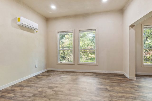 314 N Harding Street, Fort Worth, TX 76102