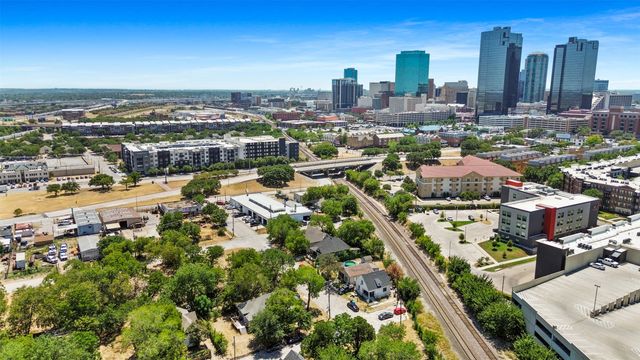 314 N Harding Street, Fort Worth, TX 76102