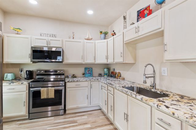 314 N Harding Street, Fort Worth, TX 76102