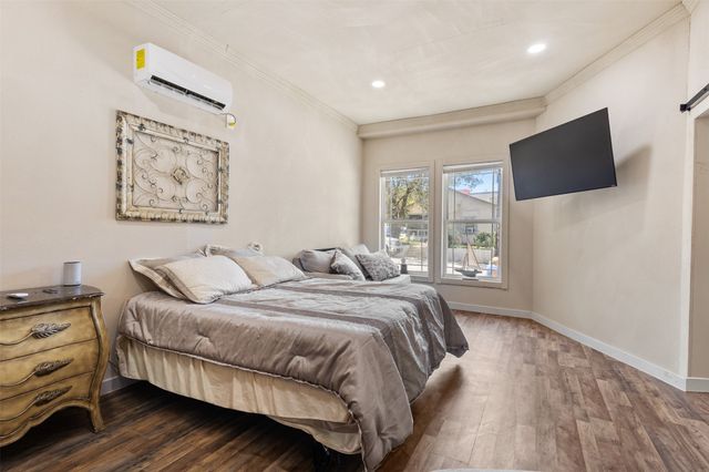 314 N Harding Street, Fort Worth, TX 76102