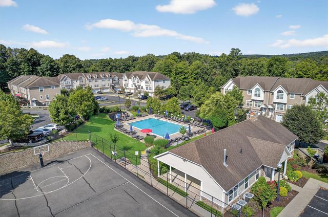 14 Hidden Creek Boulevard, Monroe, NY 10950