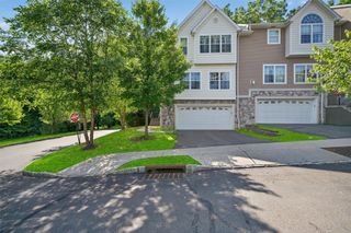14 Hidden Creek Boulevard, Monroe, NY 10950