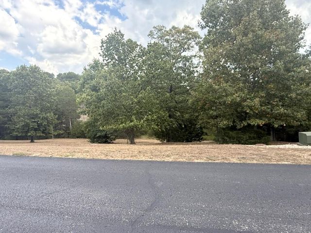 121 Ranch Road, Saddlebrooke, MO 65630